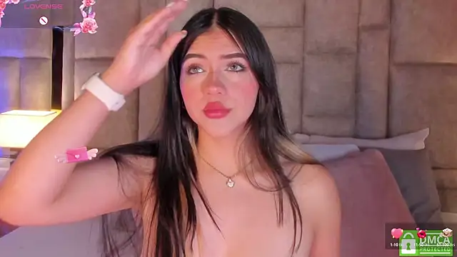 SofiScott  online show from 17, 2, 2025