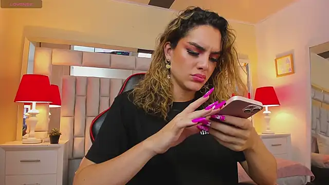 mariiahneedles online show from 22, 1, 2025