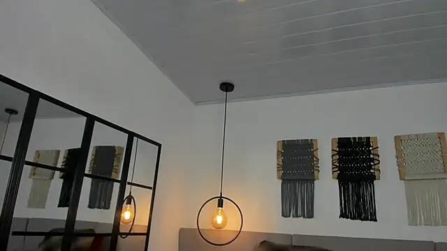 Snapshot of Sweet_camille chatting on 15, 1, 2026 Sweet camille online show from 15, 1, 2026