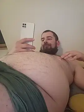 machobear87 online show from 15, 4, 2026