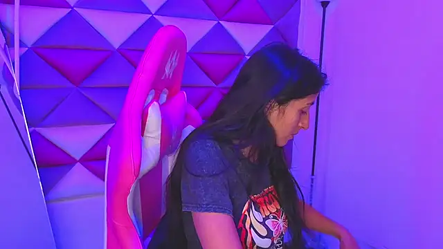 Snapshot of Cameron_cutte chatting on 7, 11, 2025 Cameron cutte online show from 7, 11, 2025