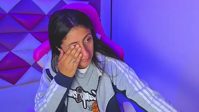 Snapshot of Cameron_cutte chatting on 16, 11, 2025 Cameron cutte online show from 16, 11, 2025