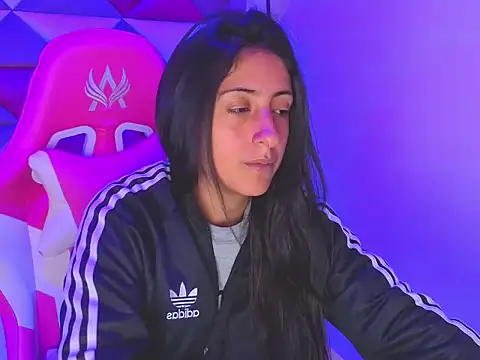 Snapshot of Cameron_cutte chatting on 2, 12, 2025 Cameron cutte online show from 2, 12, 2025