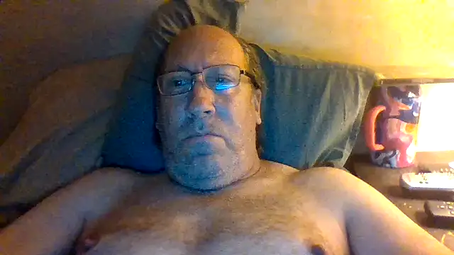 Snapshot of hornyrich69 chatting on 13, 6, 2026 hornyrich69 online show from 13, 6, 2026