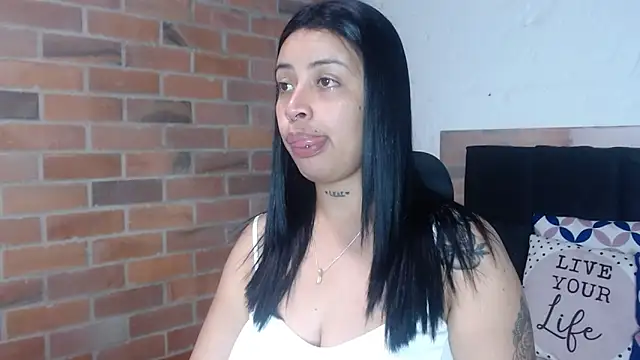 salome  hills1 online show from 8, 4, 2026