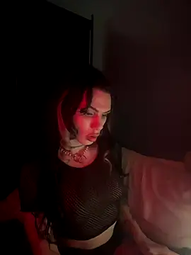 Snapshot of LinnWy69 chatting on 20, 12, 2025 LinnWy69 online show from 20, 12, 2025