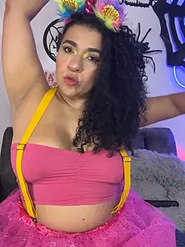 Snapshot of miss_grace_01 chatting on 27, 10, 2025 miss grace 01 online show from 27, 10, 2025