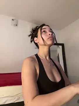 Snapshot of Hips_hannah chatting on 12, 3, 2025 Hips hannah online show from 12, 3, 2025