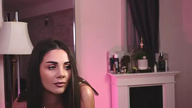 Snapshot of LinaReese chatting on 26, 11, 2025 LinaReese online show from 26, 11, 2025