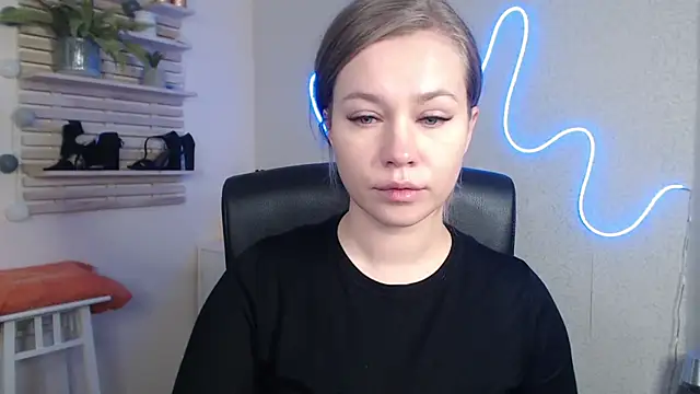 Snapshot of holly_xglam chatting on 5, 12, 2024 holly xglam online show from 5, 12, 2024