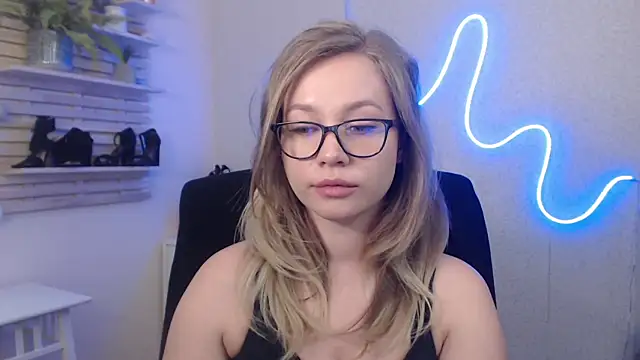 Snapshot of holly_xglam chatting on 22, 1, 2025 holly xglam online show from 22, 1, 2025