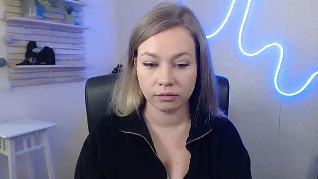 Snapshot of holly_xglam chatting on 24, 1, 2025 holly xglam online show from 24, 1, 2025
