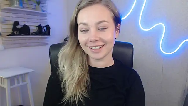 Snapshot of holly_xglam chatting on 28, 1, 2025 holly xglam online show from 28, 1, 2025