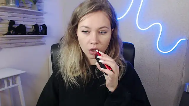 Snapshot of holly_xglam chatting on 30, 1, 2025 holly xglam online show from 30, 1, 2025
