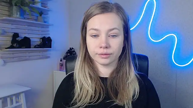 Snapshot of holly_xglam chatting on 10, 2, 2025 holly xglam online show from 10, 2, 2025