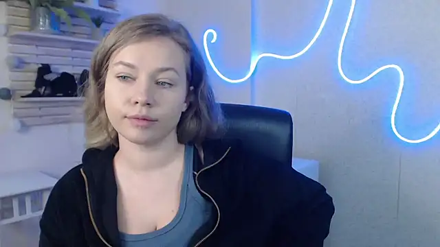 Snapshot of holly_xglam chatting on 13, 2, 2025 holly xglam online show from 13, 2, 2025