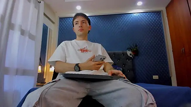 Snapshot of bower_and_colucci chatting on 23, 1, 2025 bower and colucci online show from 23, 1, 2025