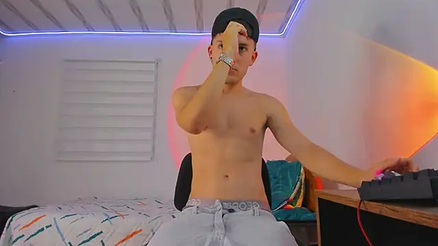 Snapshot of bower_and_colucci chatting on 10, 9, 2025 bower and colucci online show from 10, 9, 2025