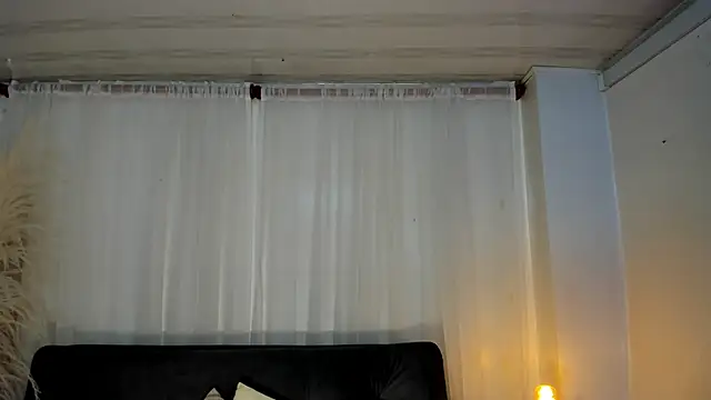 miel gomez online show from 4, 2, 2025