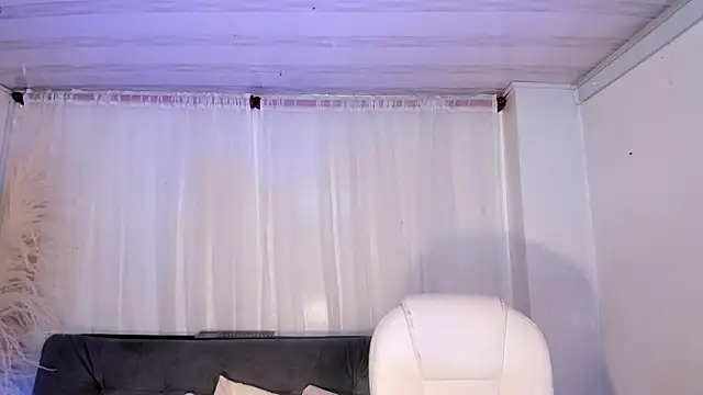 miel gomez online show from 8, 2, 2025