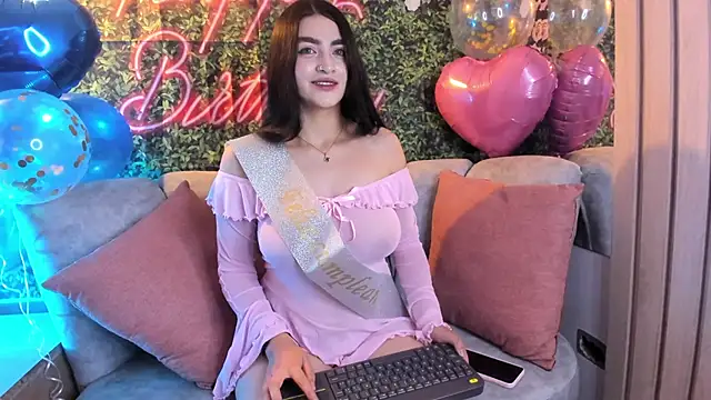 miel gomez online show from 8, 9, 2025