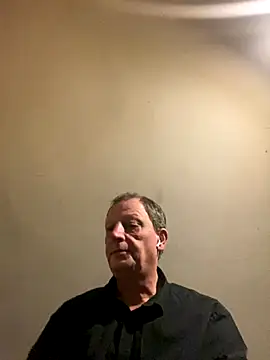 Snapshot of chubbybear2cum chatting on 22, 11, 2025 chubbybear2cum online show from 22, 11, 2025