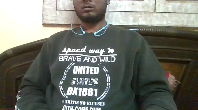 Snapshot of LUSTY_SHUBH_31 chatting on 29, 1, 2025 LUSTY SHUBH 31 online show from 29, 1, 2025