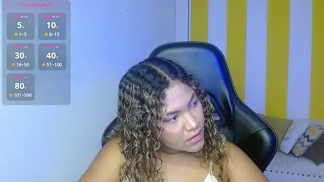 Snapshot of Cristal_War chatting on 3, 2, 2025 Cristal War online show from 3, 2, 2025