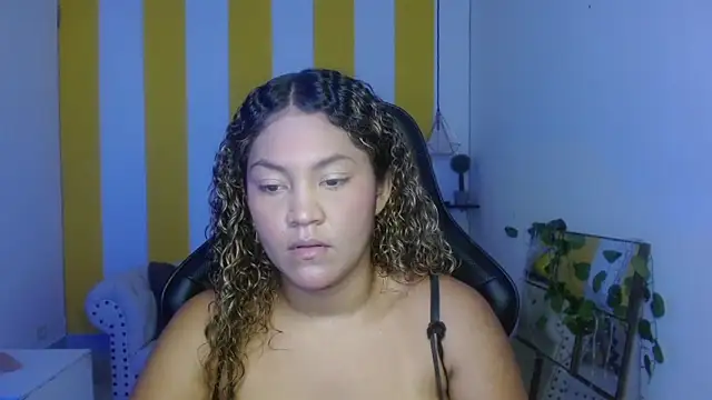 Snapshot of Cristal_War chatting on 17, 2, 2025 Cristal War online show from 17, 2, 2025