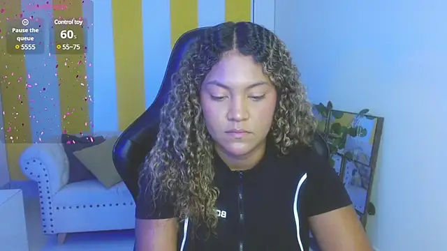 Snapshot of Cristal_War chatting on 18, 2, 2025 Cristal War online show from 18, 2, 2025