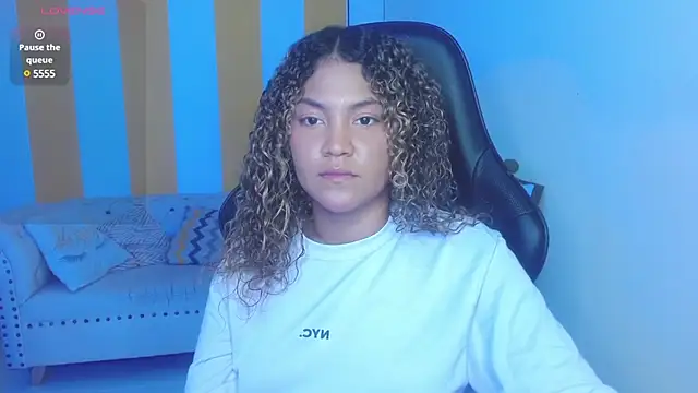 Snapshot of Cristal_War chatting on 26, 2, 2025 Cristal War online show from 26, 2, 2025