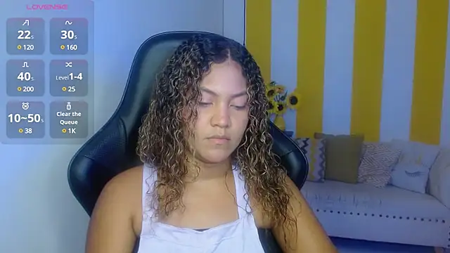 Snapshot of Cristal_War chatting on 28, 2, 2025 Cristal War online show from 28, 2, 2025