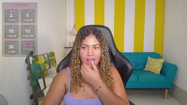 Snapshot of Cristal_War chatting on 15, 9, 2025 Cristal War online show from 15, 9, 2025