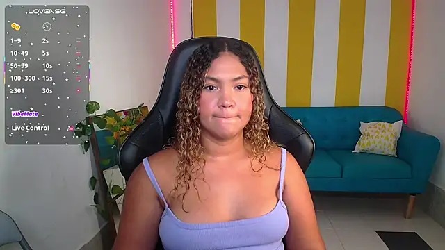 Snapshot of Cristal_War chatting on 6, 10, 2025 Cristal War online show from 6, 10, 2025