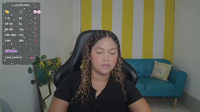 Snapshot of Cristal_War chatting on 22, 10, 2025 Cristal War online show from 22, 10, 2025