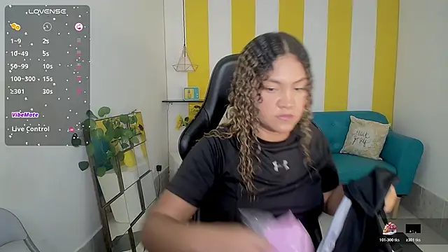 Snapshot of Cristal_War chatting on 23, 10, 2025 Cristal War online show from 23, 10, 2025