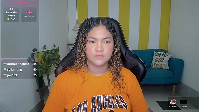 Snapshot of Cristal_War chatting on 4, 11, 2025 Cristal War online show from 4, 11, 2025