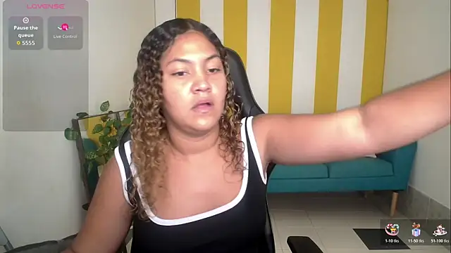 Snapshot of Cristal_War chatting on 9, 11, 2025 Cristal War online show from 9, 11, 2025