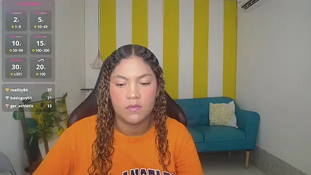 Snapshot of Cristal_War chatting on 10, 11, 2025 Cristal War online show from 10, 11, 2025