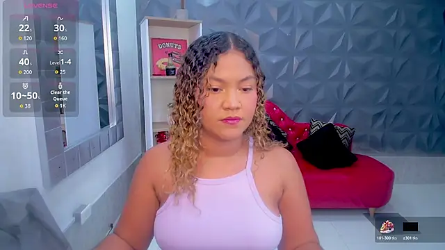 Snapshot of Cristal_War chatting on 12, 11, 2025 Cristal War online show from 12, 11, 2025