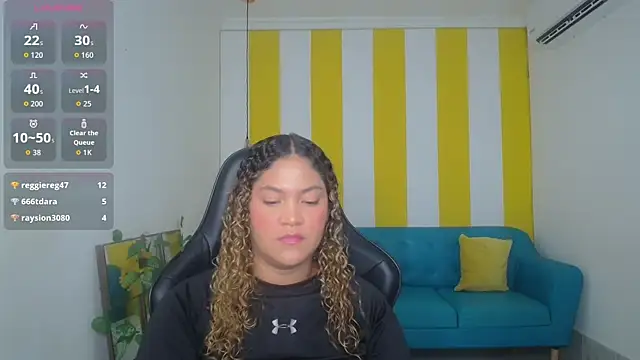 Snapshot of Cristal_War chatting on 13, 11, 2025 Cristal War online show from 13, 11, 2025