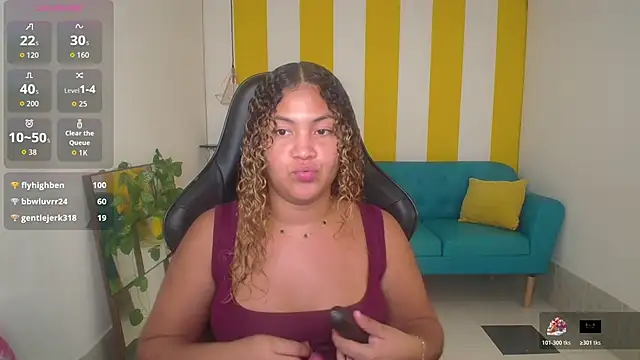 Snapshot of Cristal_War chatting on 17, 11, 2025 Cristal War online show from 17, 11, 2025