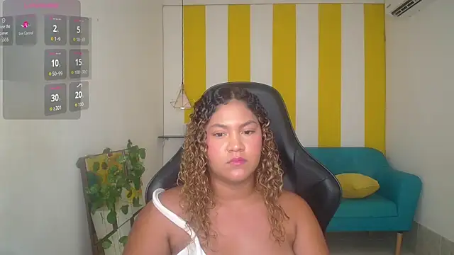 Snapshot of Cristal_War chatting on 18, 11, 2025 Cristal War online show from 18, 11, 2025