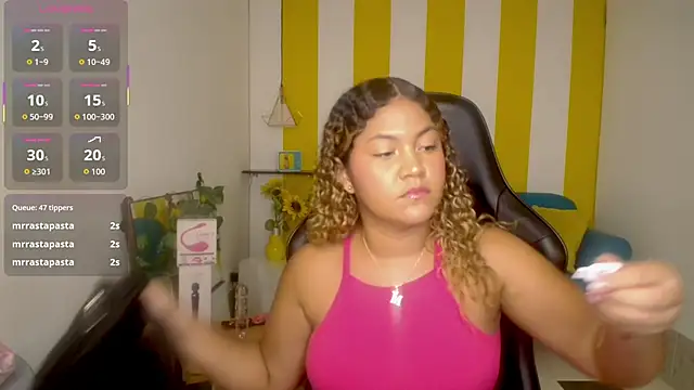 Snapshot of Cristal_War chatting on 27, 11, 2025 Cristal War online show from 27, 11, 2025