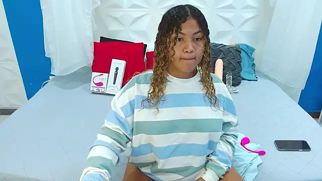 Snapshot of Cristal_War chatting on 29, 11, 2025 Cristal War online show from 29, 11, 2025