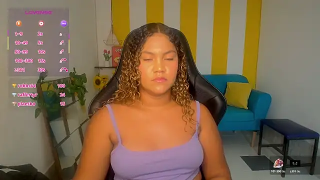 Snapshot of Cristal_War chatting on 1, 12, 2025 Cristal War online show from 1, 12, 2025