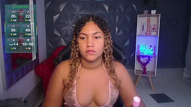 Snapshot of Cristal_War chatting on 15, 12, 2025 Cristal War online show from 15, 12, 2025