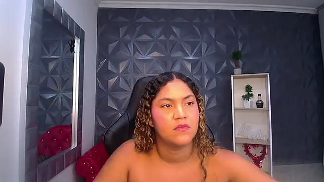 Snapshot of Cristal_War chatting on 21, 12, 2025 Cristal War online show from 21, 12, 2025