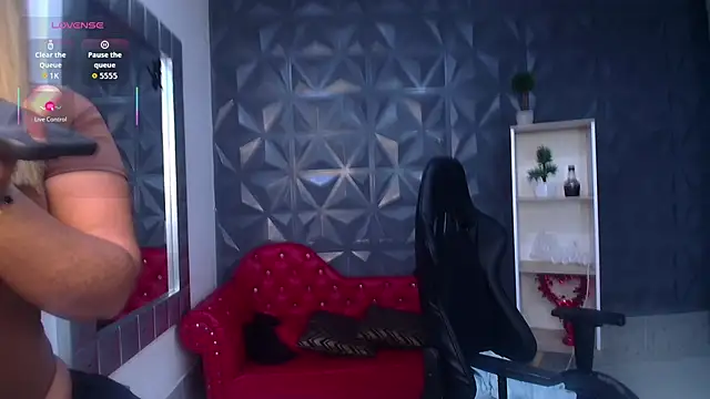 Snapshot of Cristal_War chatting on 22, 12, 2025 Cristal War online show from 22, 12, 2025