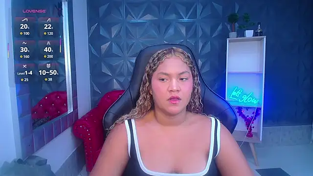 Snapshot of Cristal_War chatting on 5, 1, 2026 Cristal War online show from 5, 1, 2026